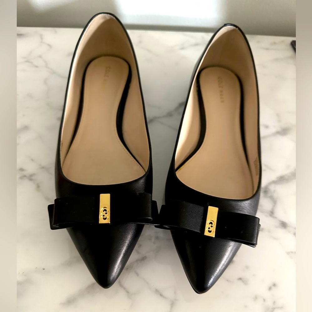 BLACK COLE HANN TIMELESS FLAT.Size 8B